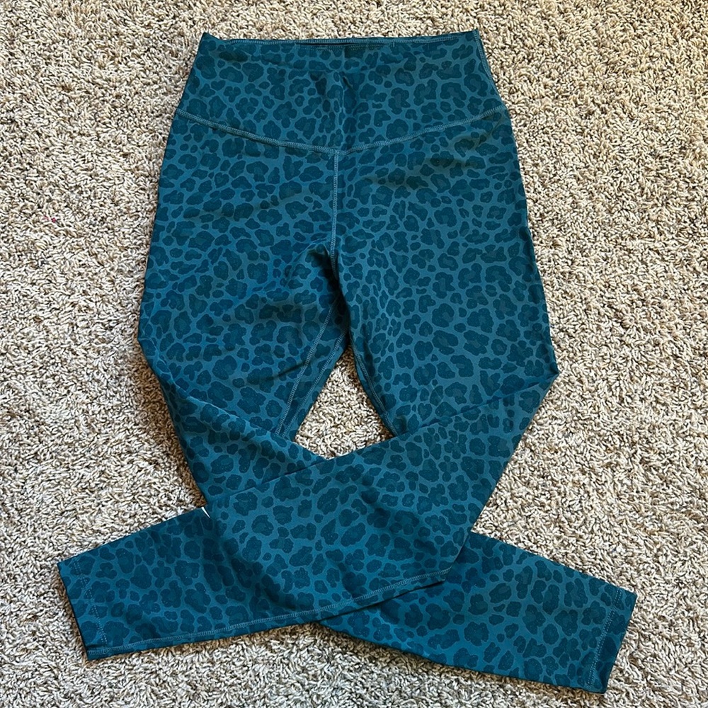 Nike dri-fit mid rise leopard print glitter leggings